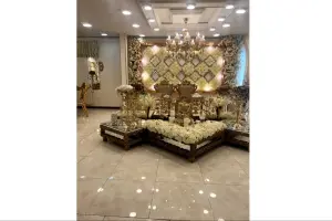 فضای داخلی سالن عقد رزگلد