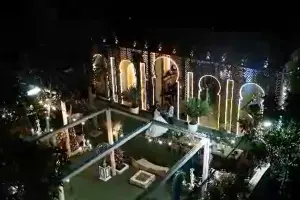  نگاهی به یک شب رؤیایی در باغ تالار آسو