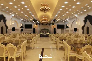  فضاهای متنوع تالار عمان در رشت