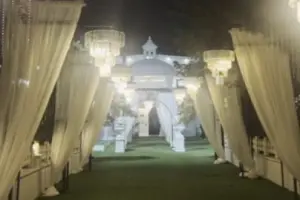  مسیر ورود عروس و داماد در عمارت آرشام گرمدره