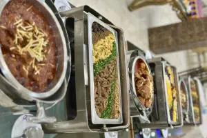  شام سلف‌سرویس تالار سوپرایز بندر انزلی